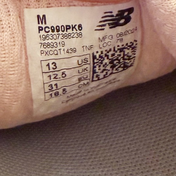 New Balance 990 Baby Pink Kids Sneakers Size 13 - Picture 4 of 8